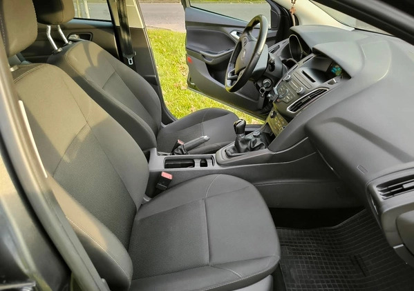 Ford Focus cena 35950 przebieg: 36000, rok produkcji 2015 z Mikołów małe 92